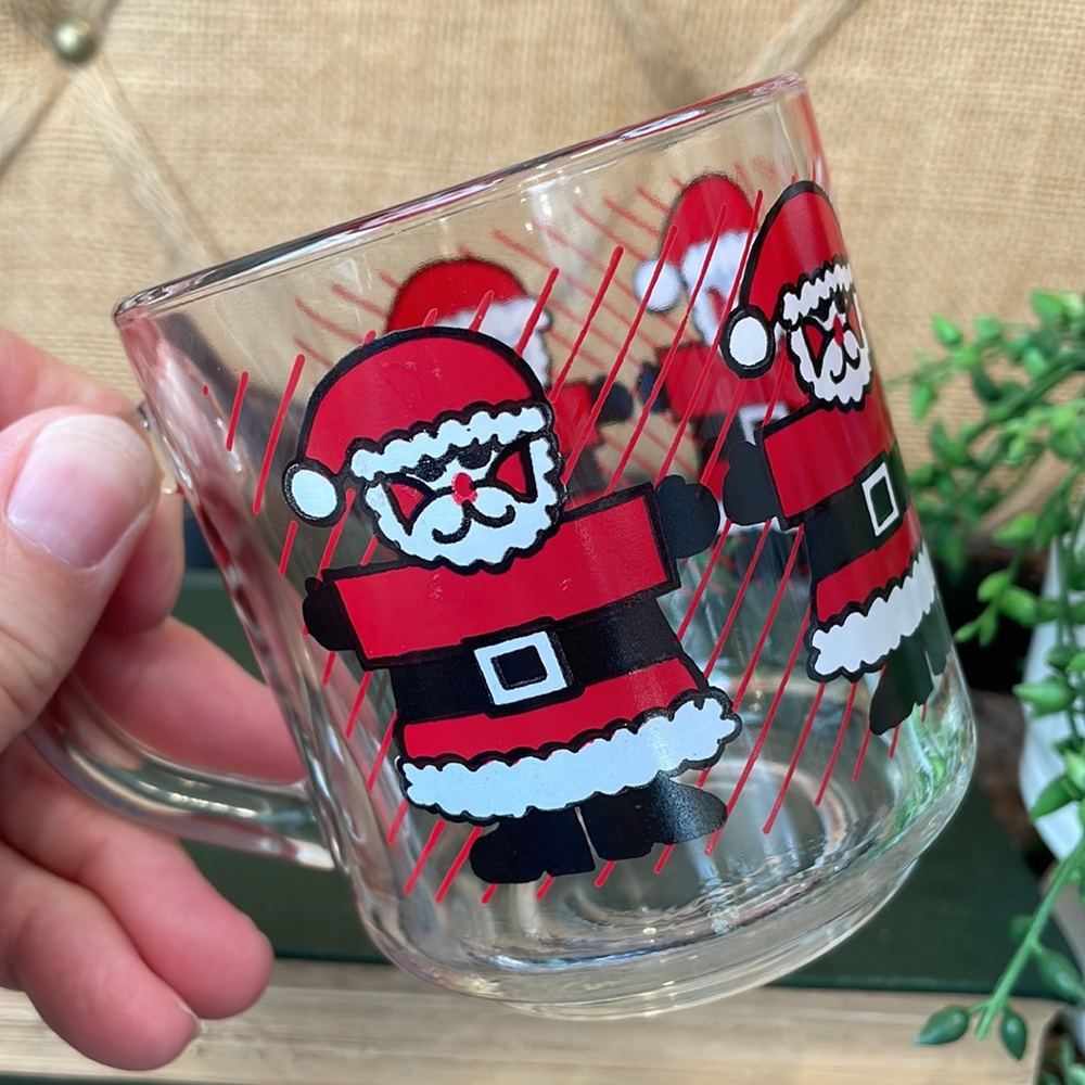 Luminarc Santa mug - Picture 3 of 5